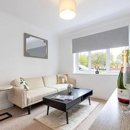 Apartmán Sage - Location - Free Parking, Fast Wifi And Smarttv With Netflix By Yoko *